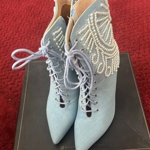 Azalea Wang women’s light blue denim boot